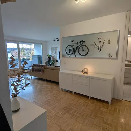 Appartement 2-bedroom With Great Airport And Messe Access *