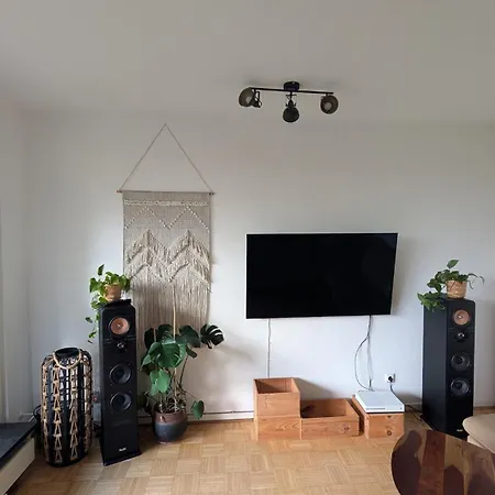 2-bedroom With Great Airport And Messe Access Apartament Düsseldorf